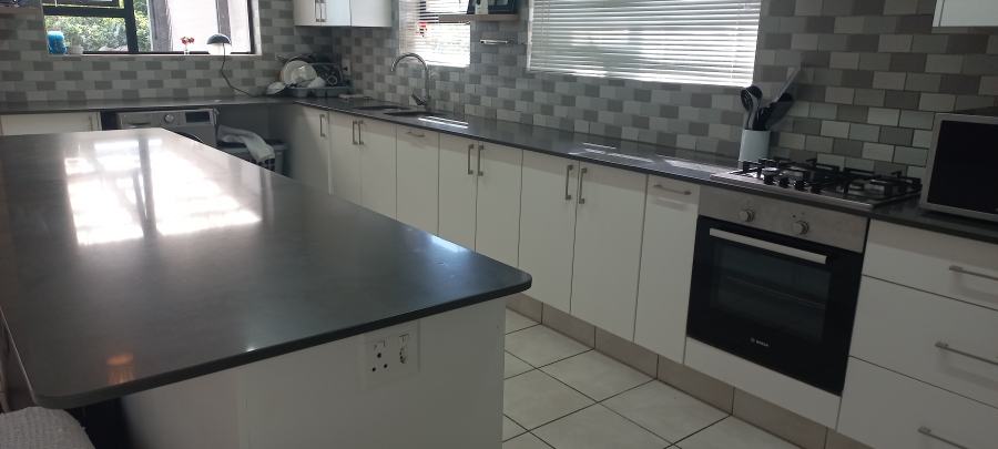2 Bedroom Property for Sale in Fraaiuitsig Western Cape